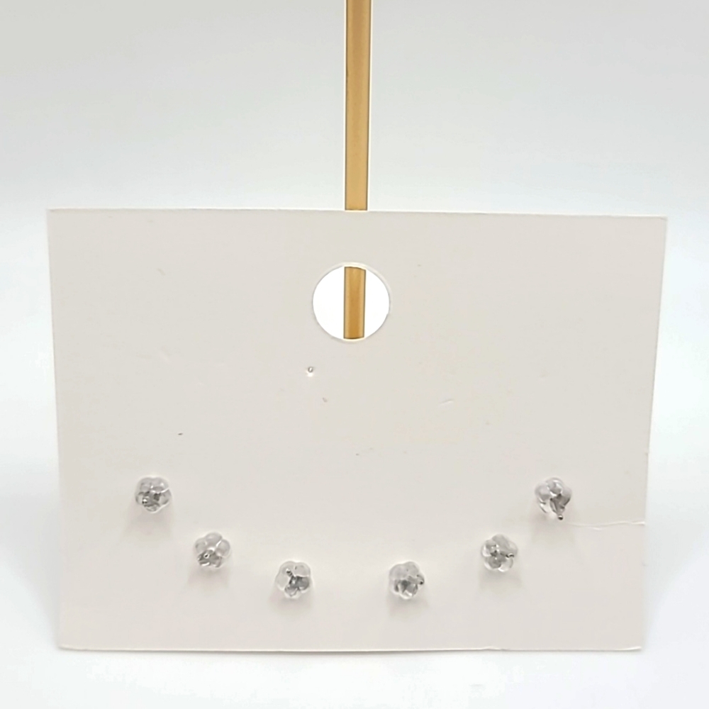 Pastel Lavender Heart Stud Earring Set - Picture 4 of 4